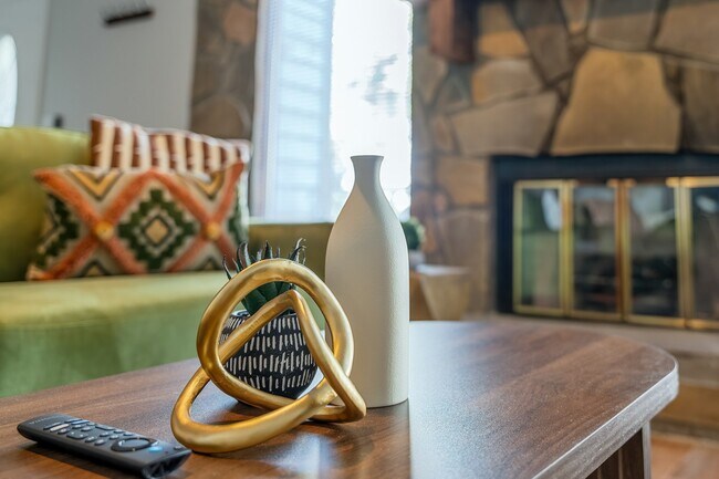 Foto del edificio - 246 Toweridge Dr SW