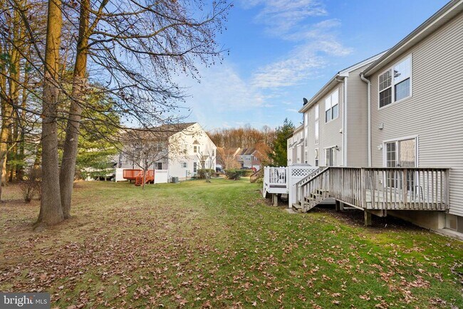 Building Photo - 3334 Woodland Cir