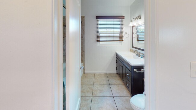 Foto del edificio - 6225 Hobart St