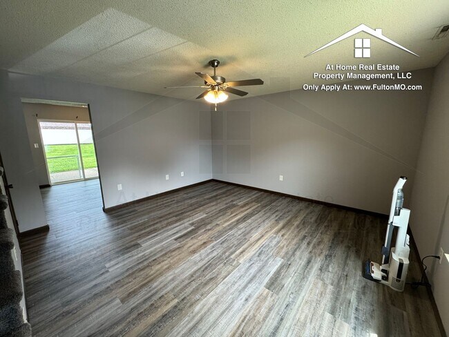 Foto del edificio - 533 Collier Ln