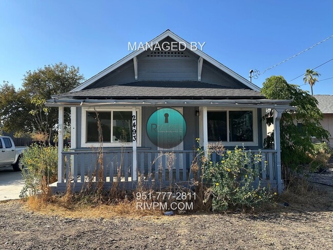 Building Photo - Beautifully Updated 2-Bed, 2-Bath Riverside Home on a Huge Lot!