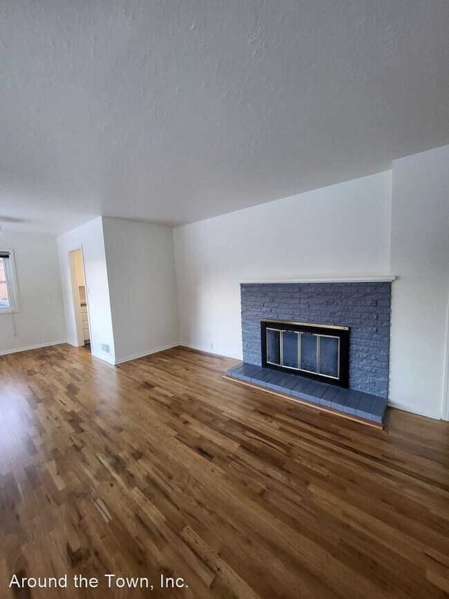 Building Photo - 3 br, 1.5 bath House - 3309 W. Kipling