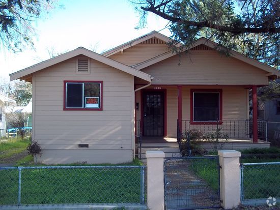 Building Photo - 3235 Myers St