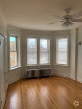 Building Photo - 2 N Kedzie Ave