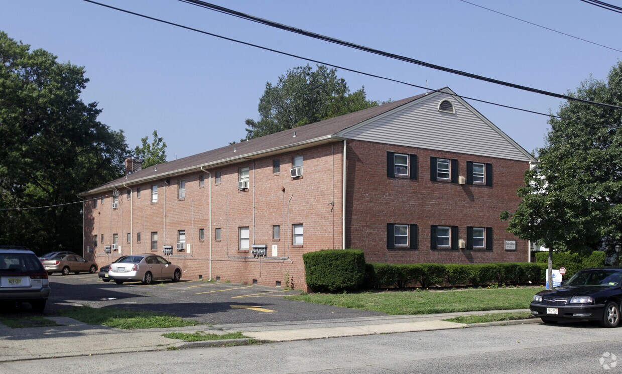 Fair Oaks Apartments Apartments in Collingswood, NJ