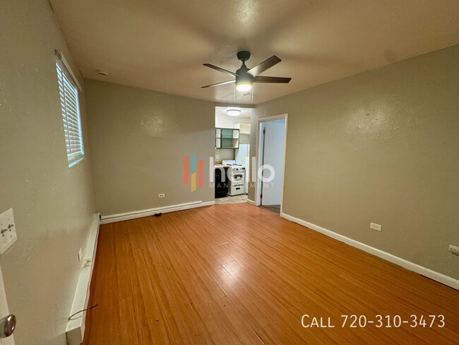 Foto del edificio - 1372 Zephyr St