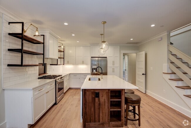 Building Photo - 4107 New Hampshire Ave NW