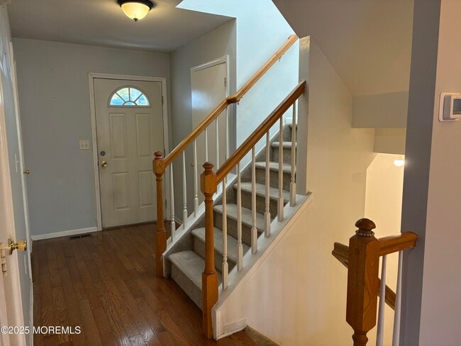 Building Photo - 212 Frankfort Ave