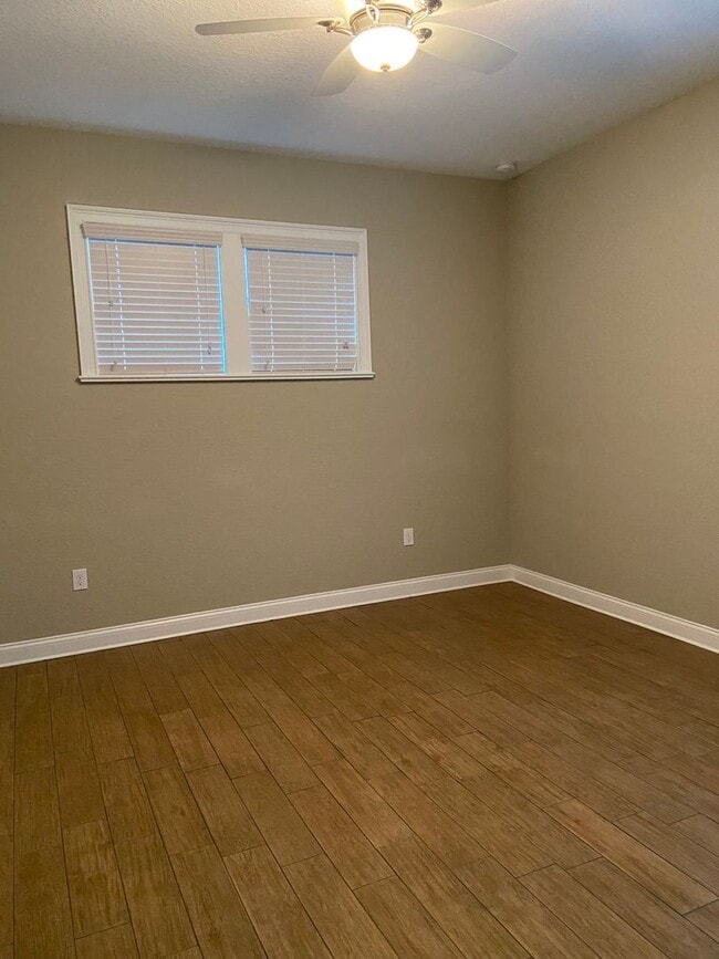 Building Photo - Park Place-310