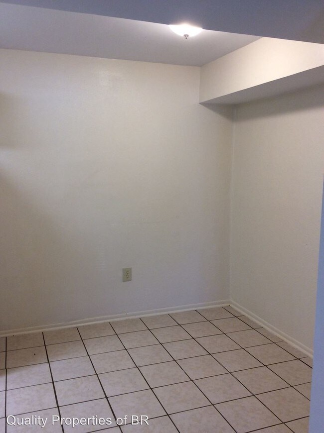 Foto del edificio - 8505 Leake Ave