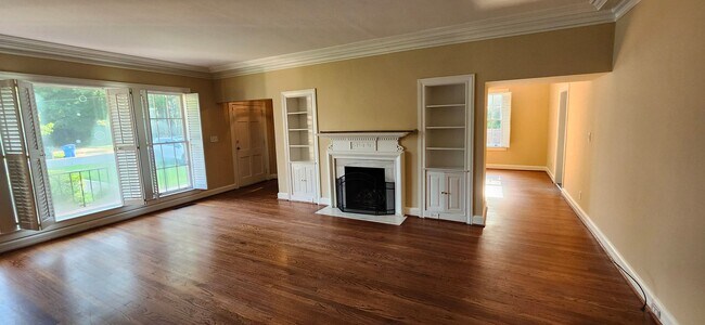 Building Photo - Wonderful home in Overlook!