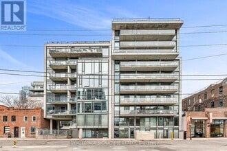 Building Photo - 461-461 Adelaide St W