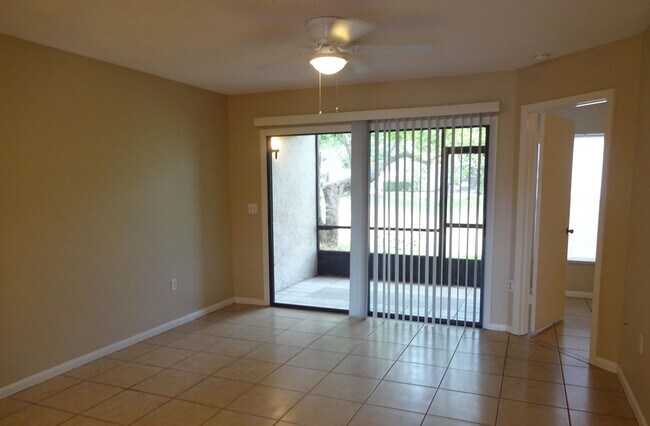 Foto del edificio - 1br/1ba Wimbledon Condo with Tile Floors a...