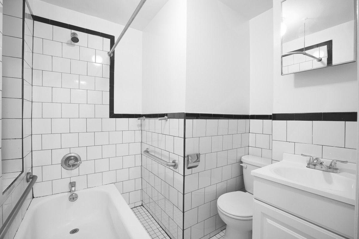 Building Photo - 2 bedroom in New York NY 10011