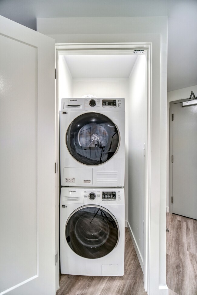 Building Photo - 5415 Cogswell St