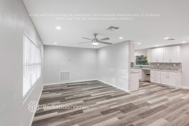 Foto del edificio - 1938 Summit Dr