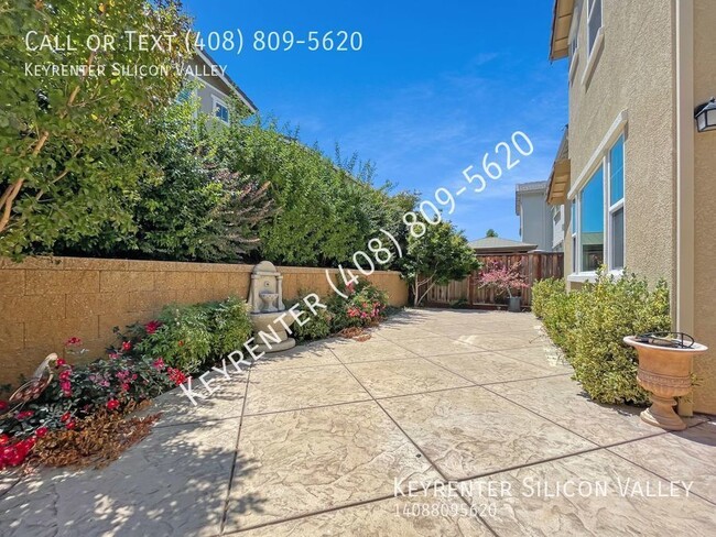Building Photo - 6671 Bogiala Way