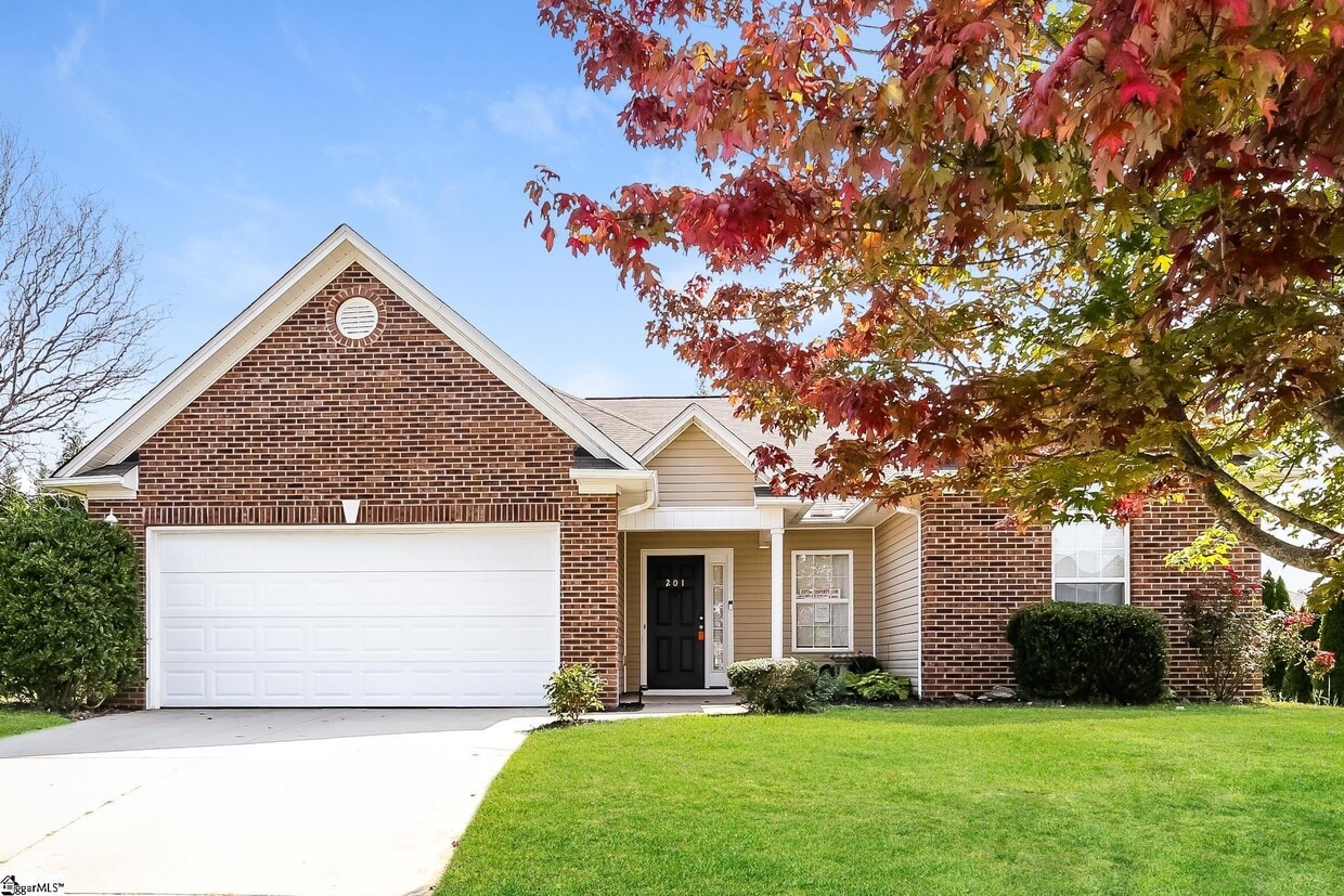 Foto principal - 201 Giants Ridge Rd