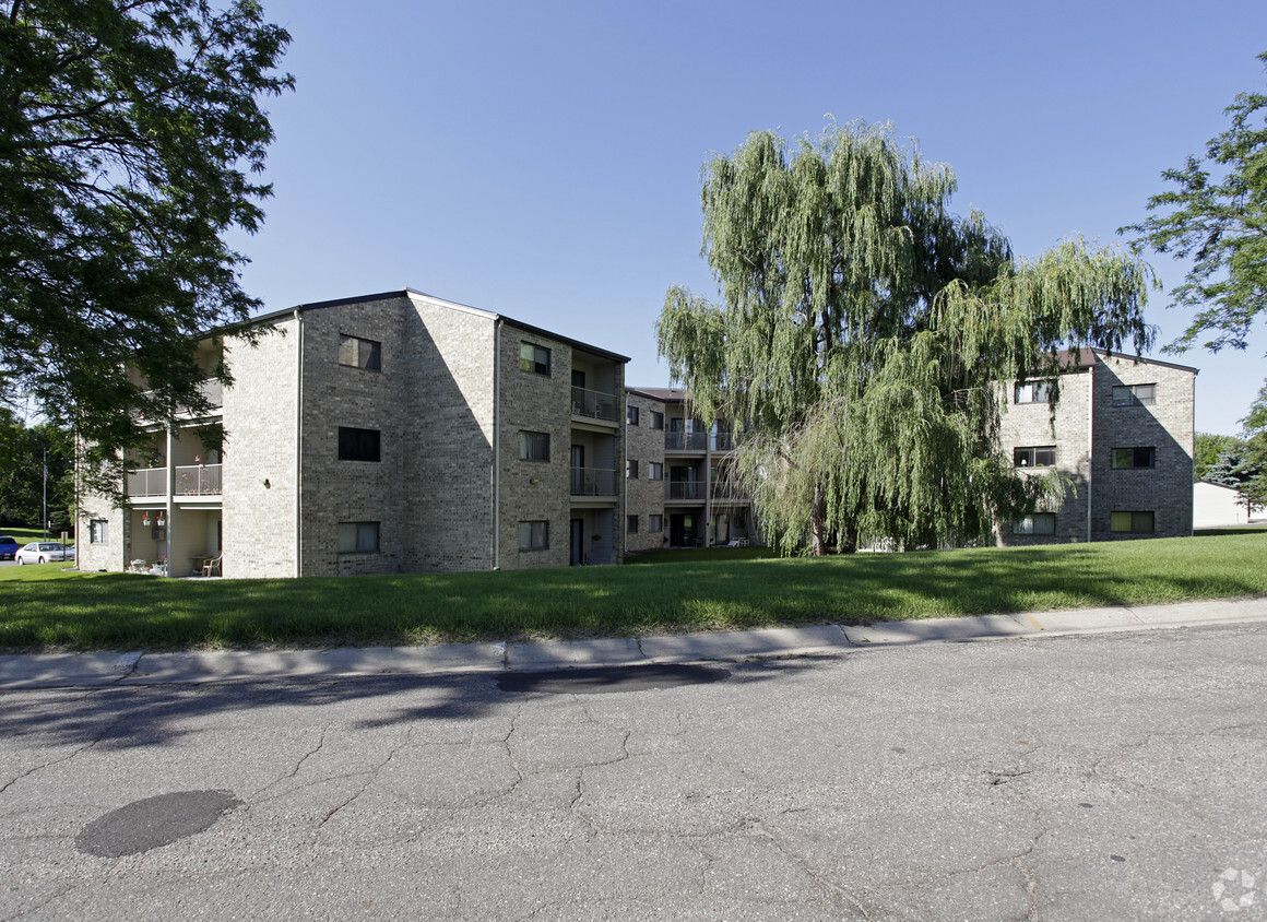 Building Photo - Waybury at Chaska