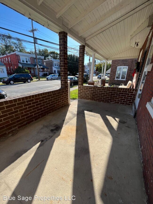 Building Photo - 3 br, 1 bath House - 926 Saville Ave