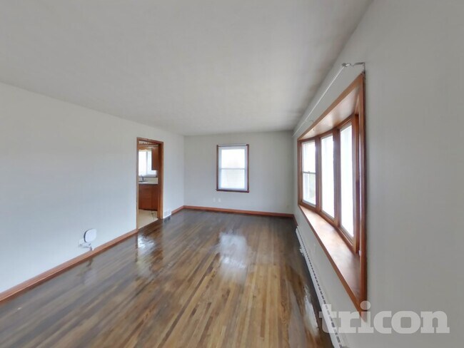 Foto del edificio - 1633 Sherwood Ave