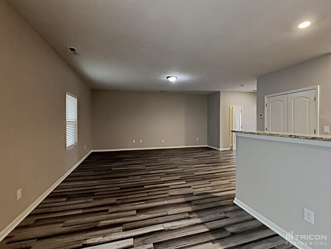 Foto del edificio - 9721 Crooms Ct