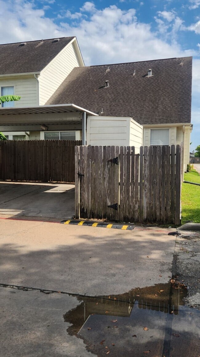 Building Photo - 11735 Alief Clodine Rd