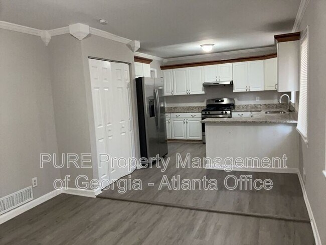 Foto del edificio - 2190 Kennesaw Due West Rd NW