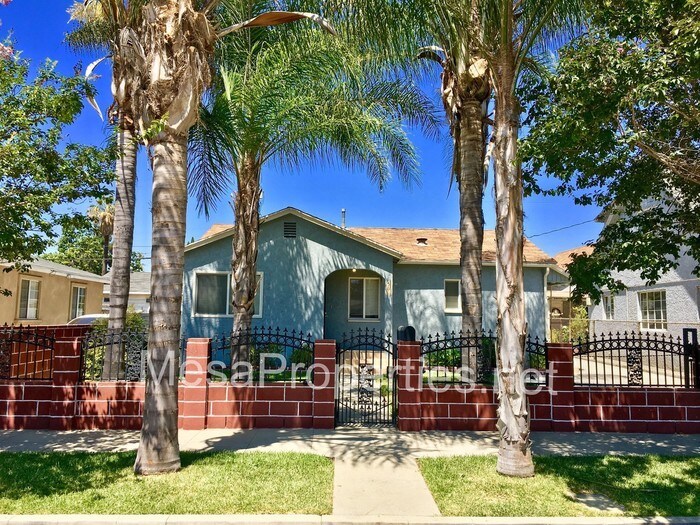 Primary Photo - Very Nice 2 Bedroom/1 Bath Home in Pomona!