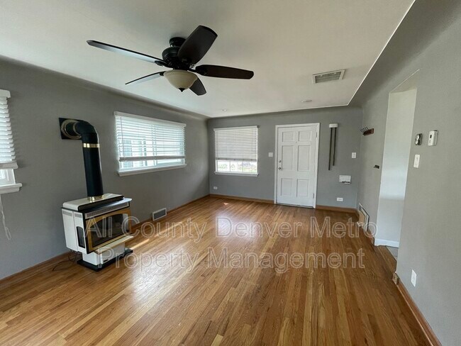 Foto del edificio - 4650 Beach Ct