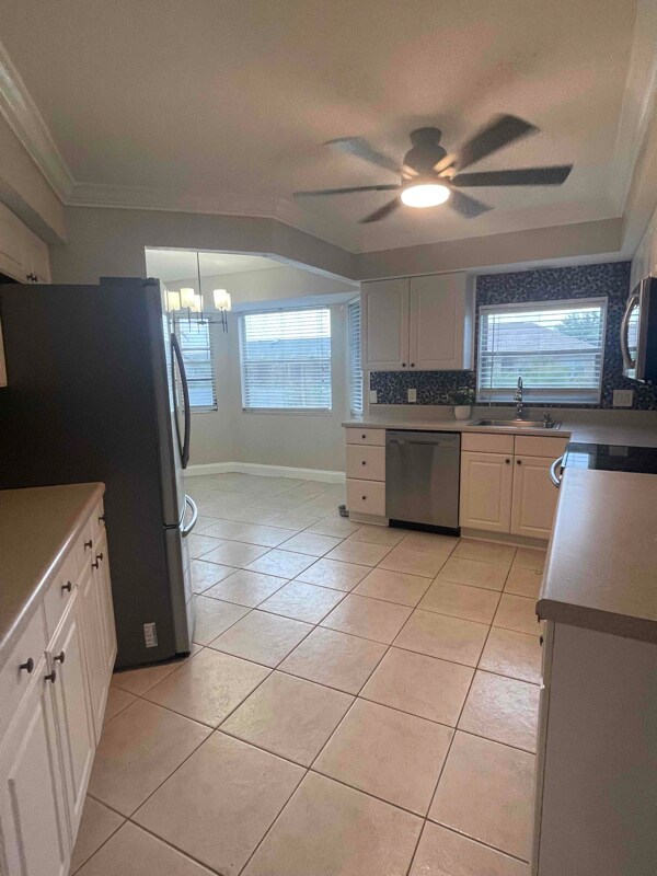 Foto del edificio - 2292 Oberon Ln