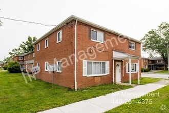 Building Photo - 23984 Banbury Cir
