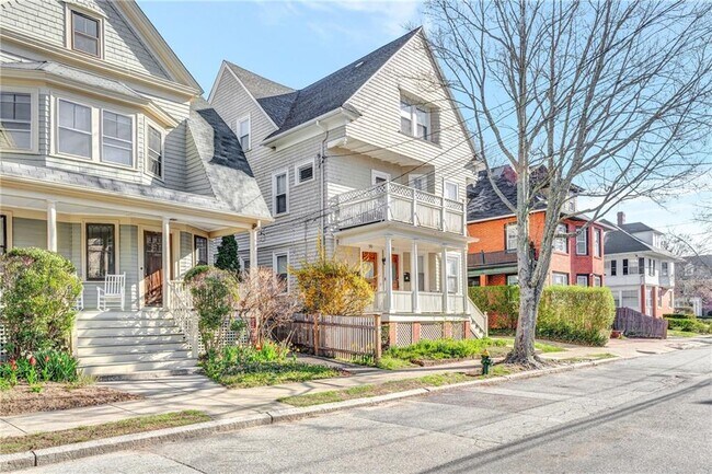 Foto del edificio - 90 University Av