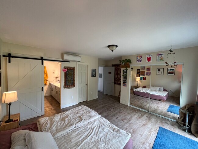 master bedroom - 1745 SE Nehalem St