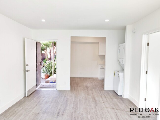 Foto del edificio - 2177 W 25th St