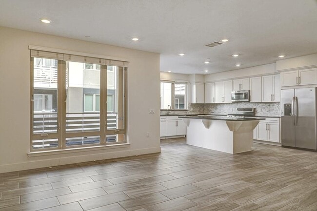 Building Photo - 330 Riesling Ave