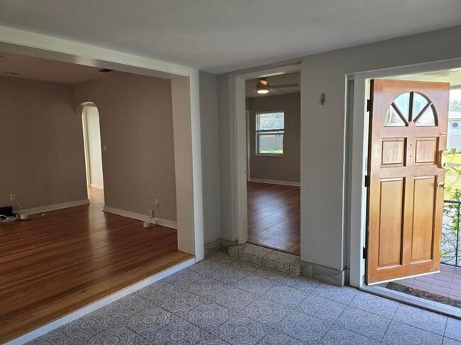 Foto del edificio - 265 Mateo Way NE