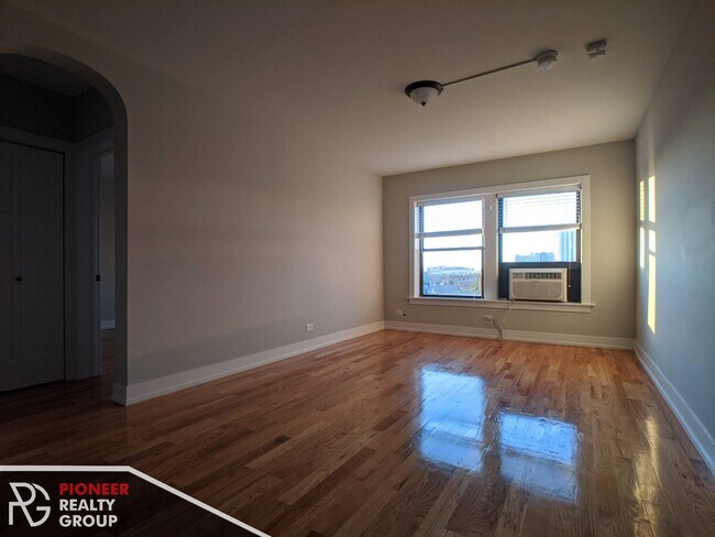 Foto del edificio - 537 W Arlington Pl