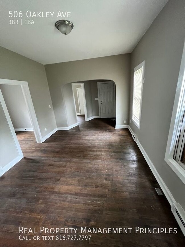 Building Photo - Recently Renovated 3 Bedroom, 1 Bathroom H...