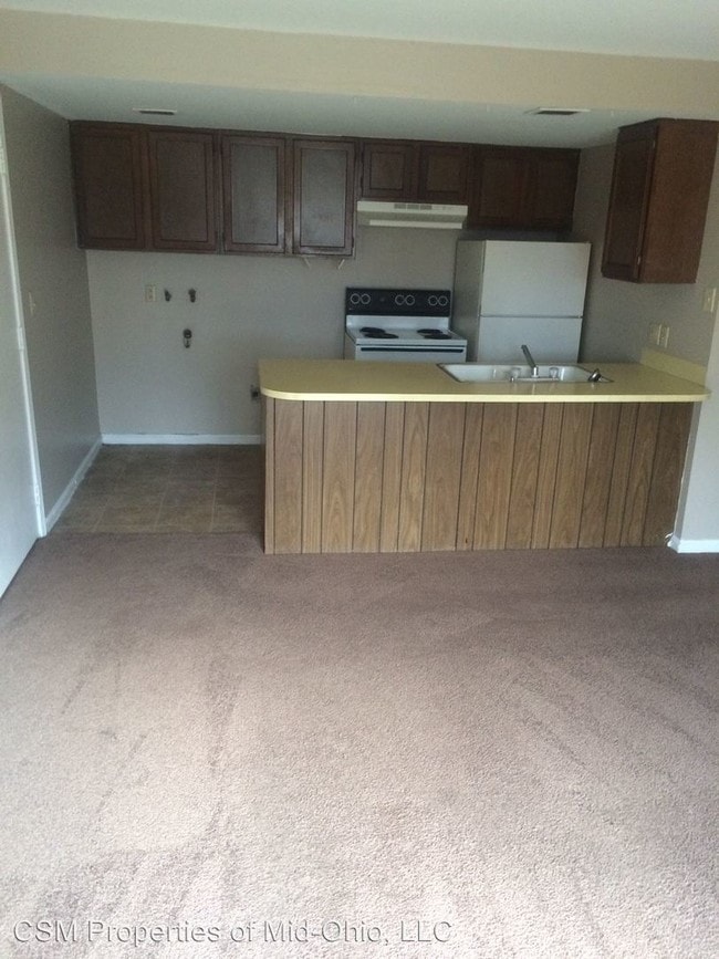 Building Photo - 135 E Cook Rd