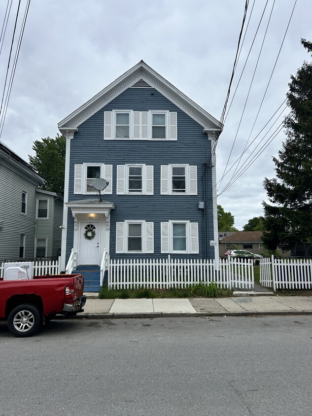Primary Photo - 100 Foster St