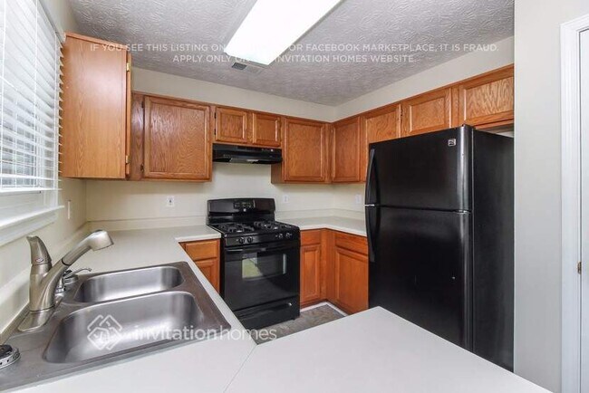 Foto del edificio - 4246 Tenneyson Ln
