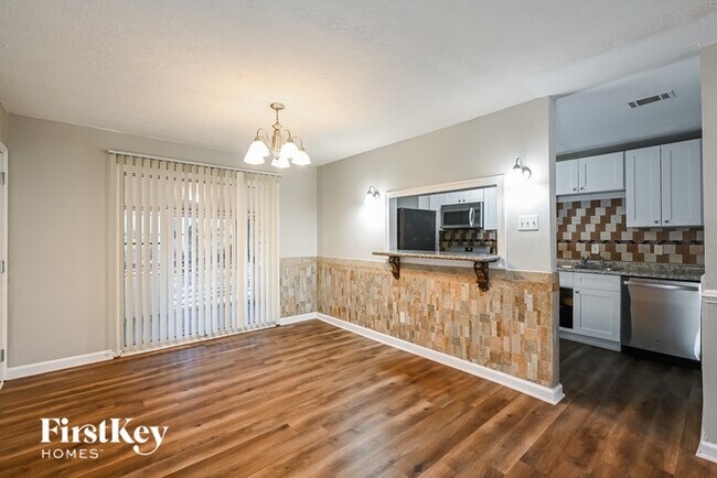 Building Photo - 1506 Spender Dr