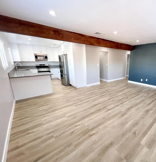 Foto del edificio - 4564 W 161st St