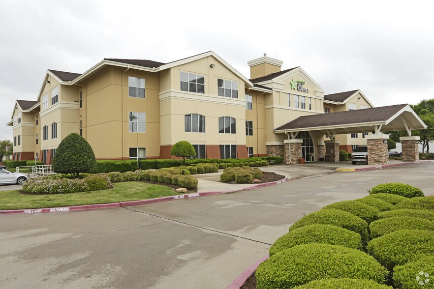 Furnished Studio - Dallas