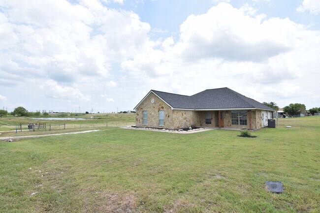 Foto del edificio - 8375 Shaw Rd