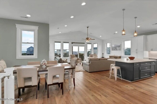 Foto del edificio - 3547 Island Dr