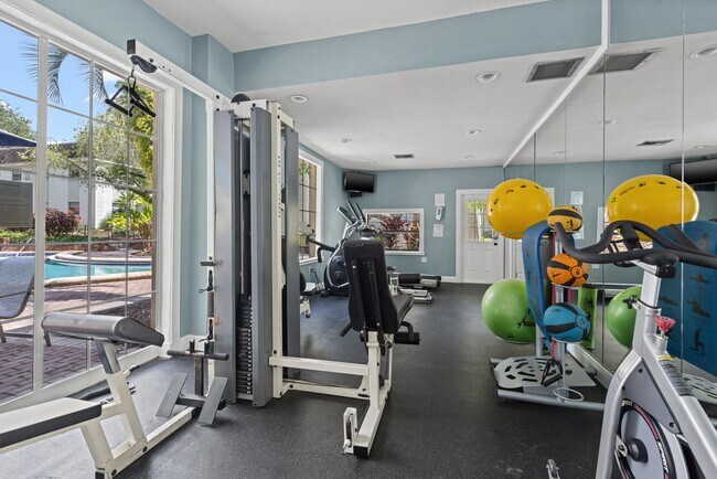 Building Photo - The Flats at Seminole Heights