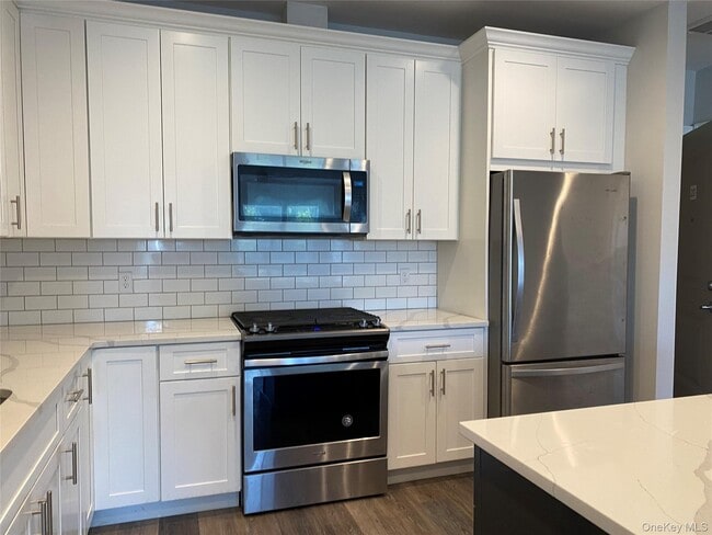 Foto del edificio - 840 Montauk Hwy