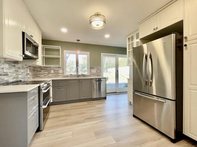 Foto del edificio - 17620 8th Ave N